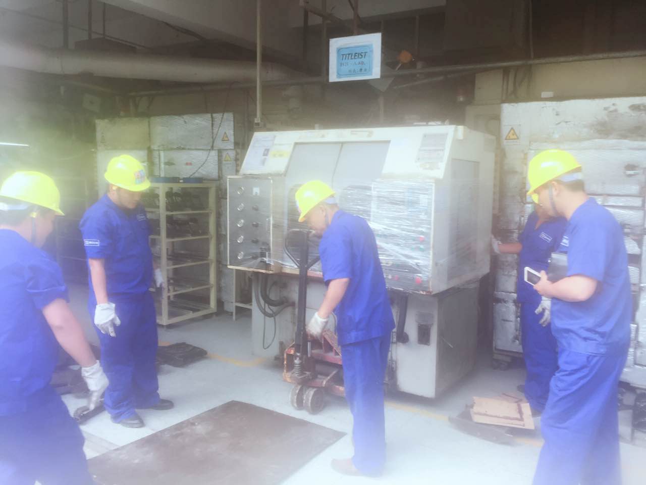 深圳搬家公司搬家一般派几个搬家师傅？