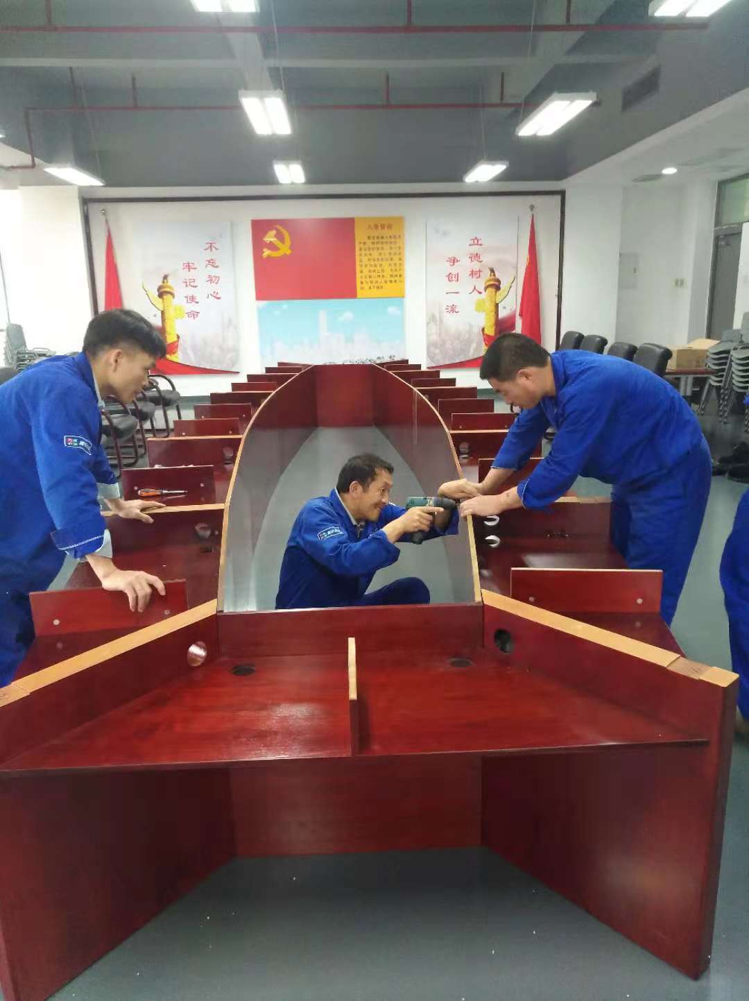 尊龙搬家公司告诉你拆除家具的方法！