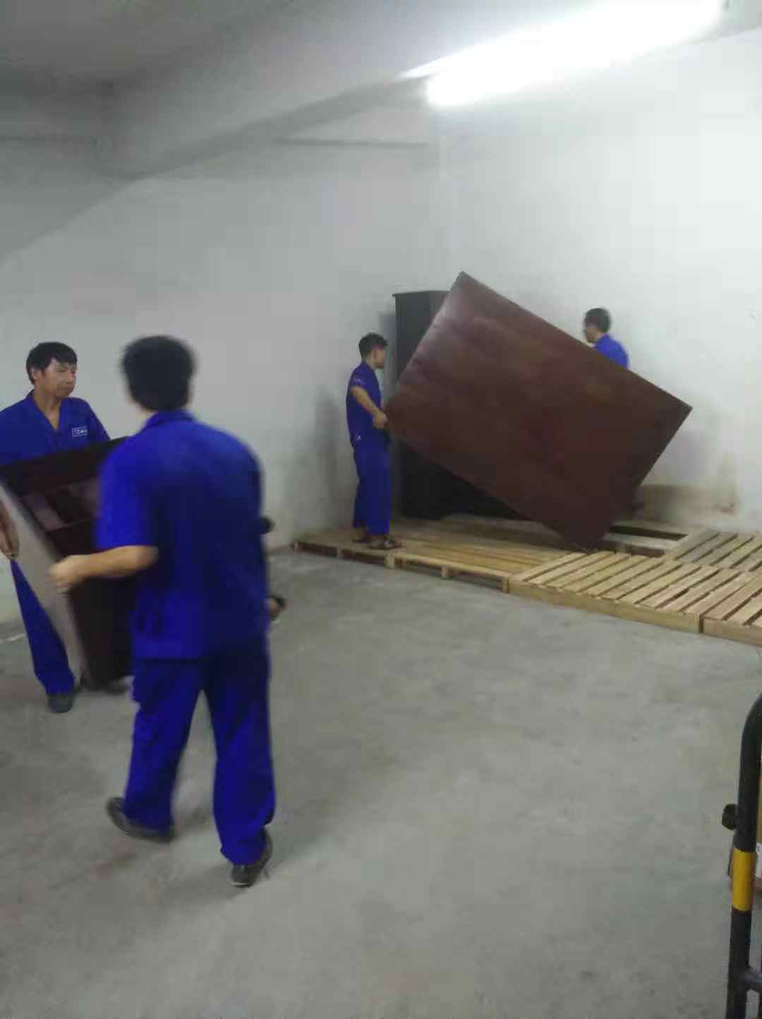  搬家怎么说?你还需要靠朋友吗？